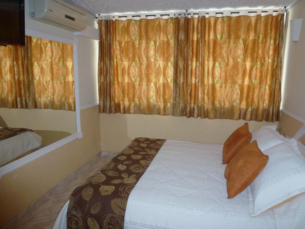 Hotel San Nicolas Bucaramanga Szoba fotó